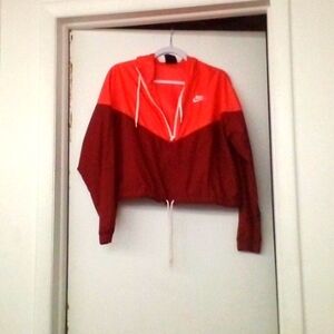 Women's Nike windbreaker size large
